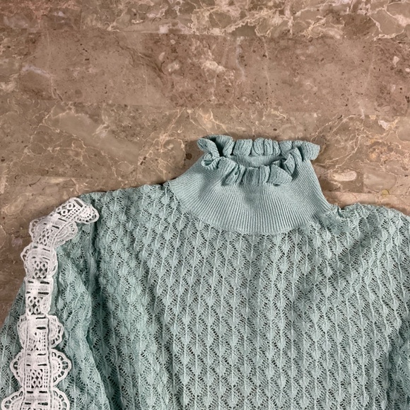 Zara Sheer Mint Green Turtleneck with Lace trim on Sleeves Size Small - Picture 5 of 7